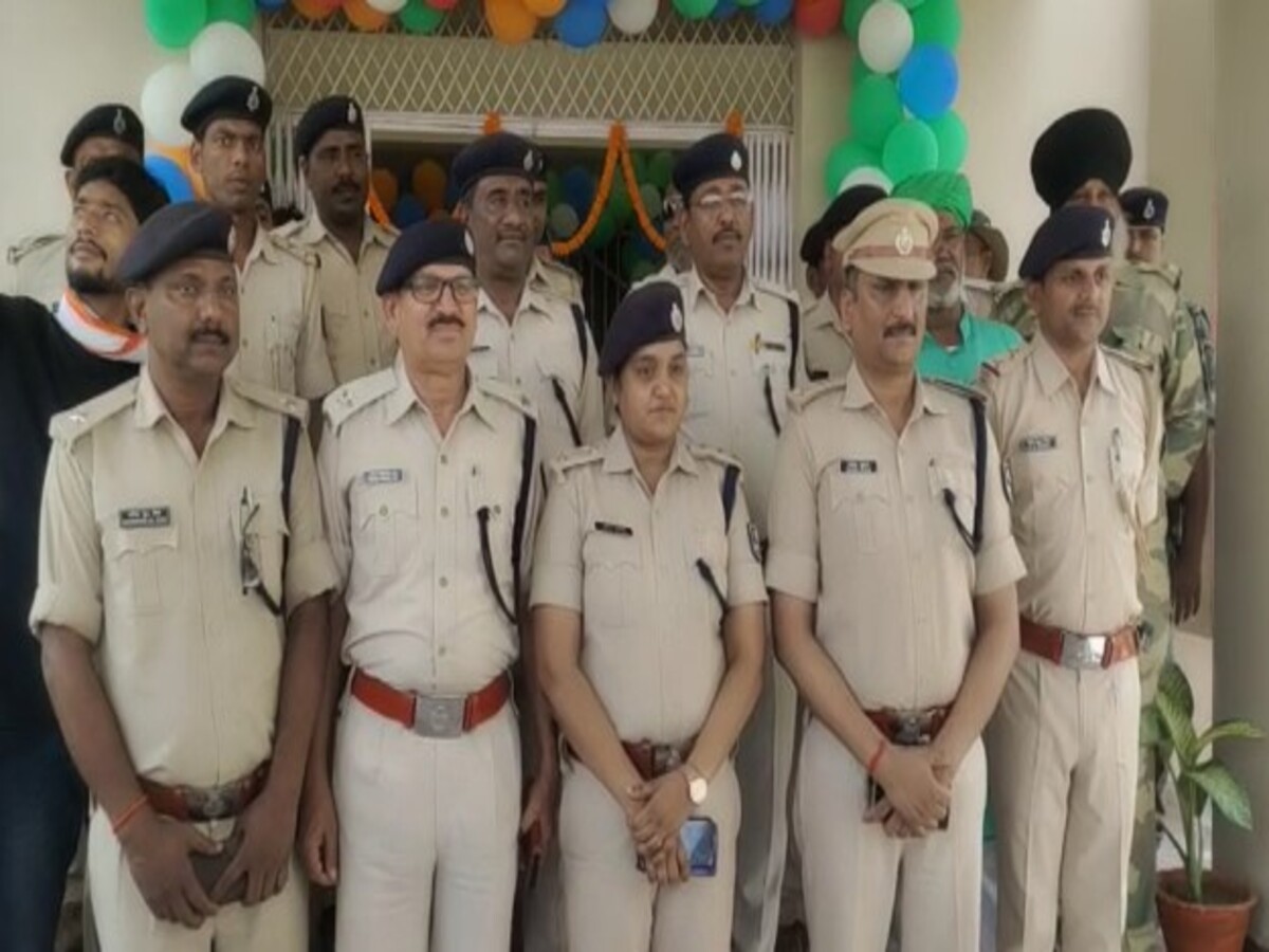 जर्जर भवन से नए
