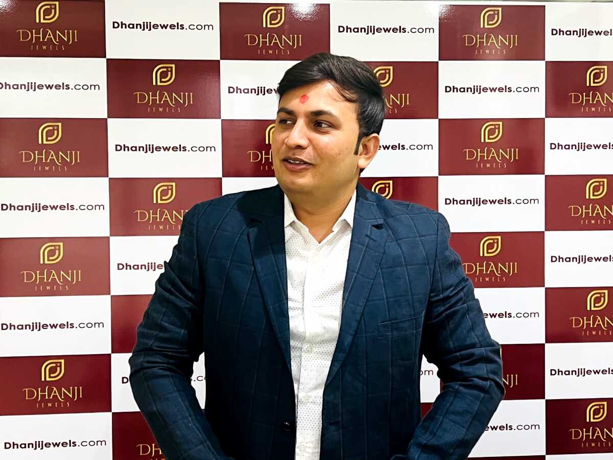 पटना में धनजी ज्वेलर्स