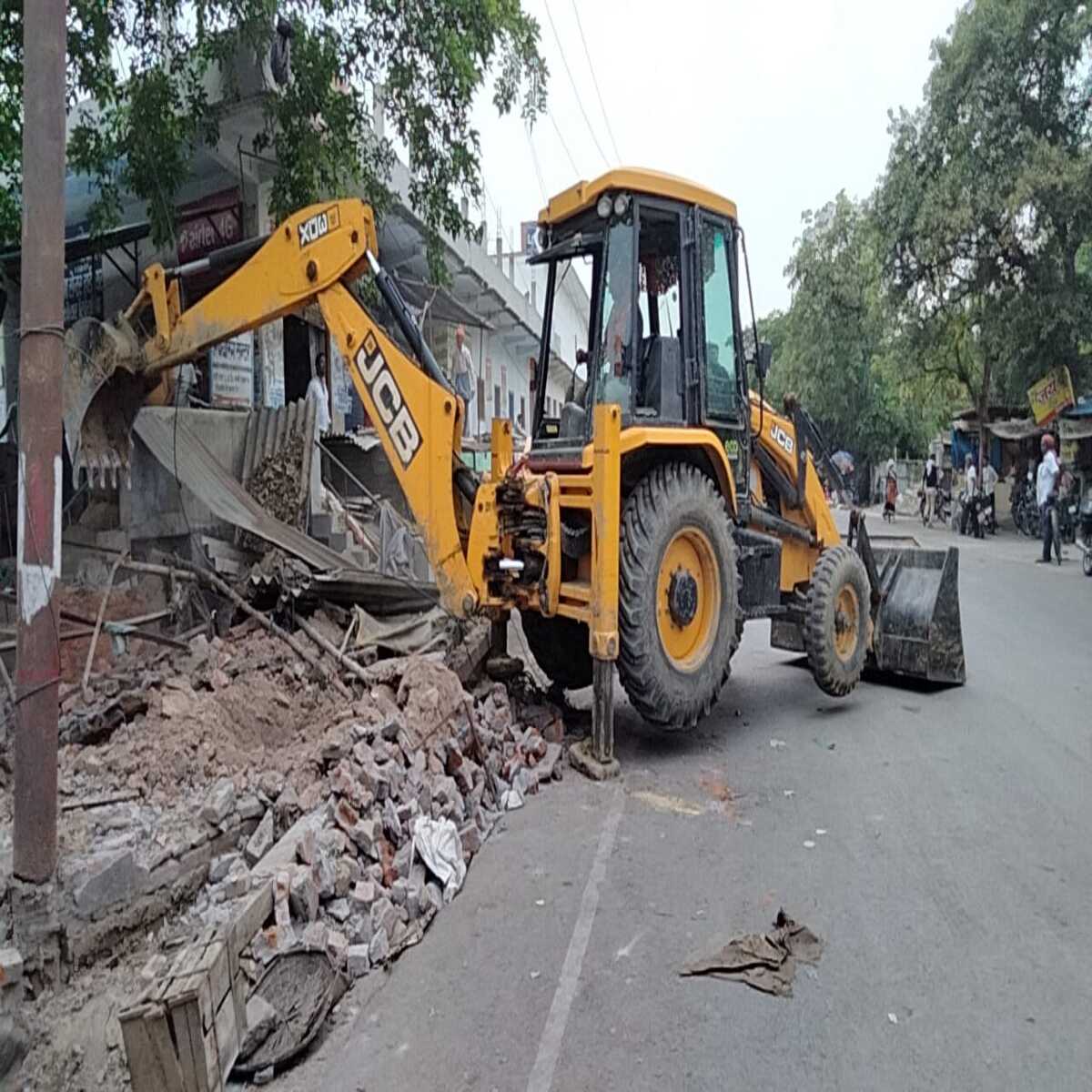 गाजीपुर: अवैध रूप से