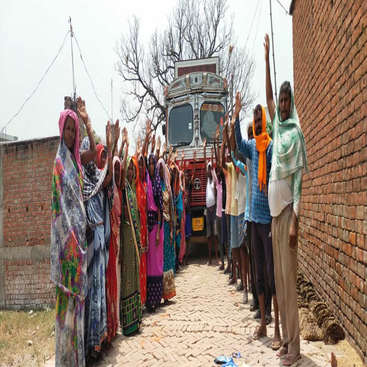 चंदौली: ग्रामीणों ने प्रदर्शन