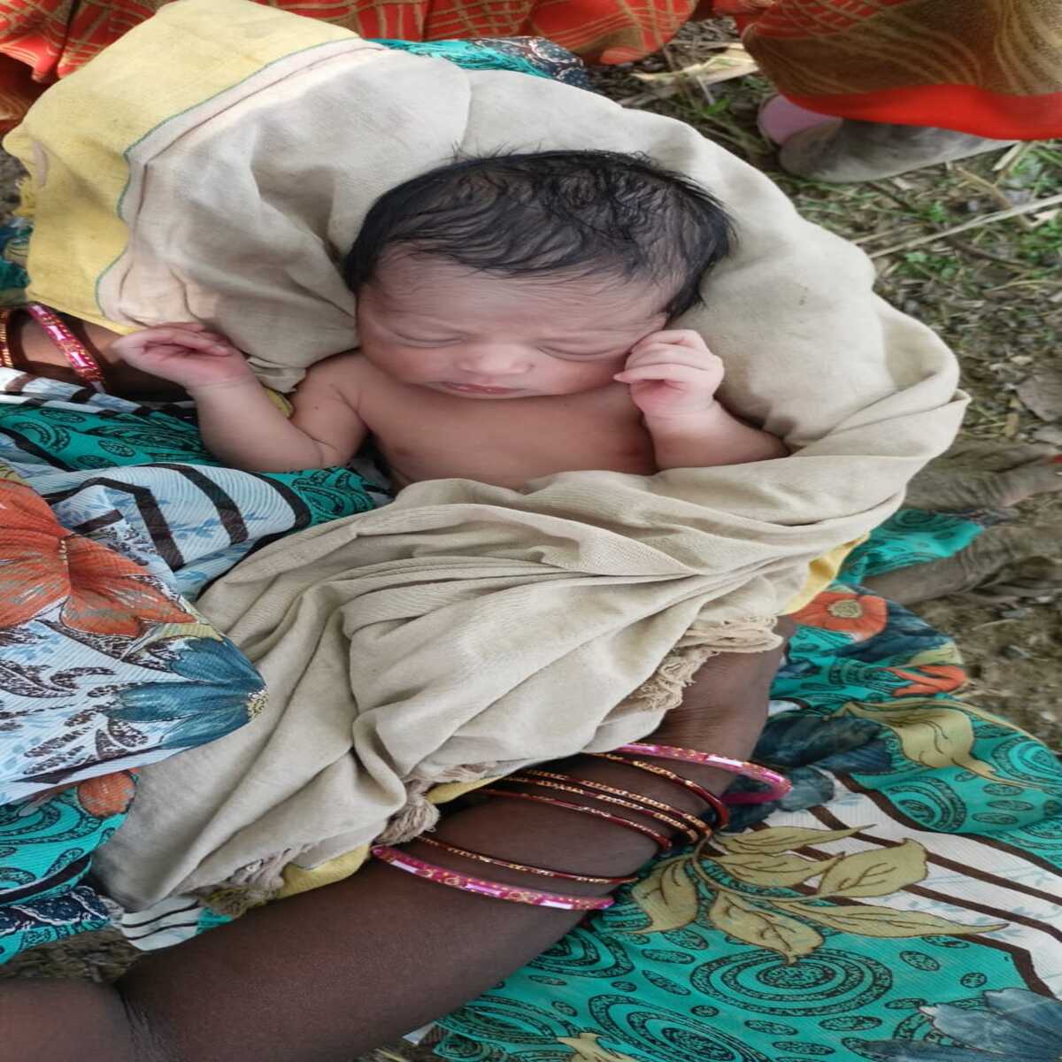 रोहतास: नहर के किनारे