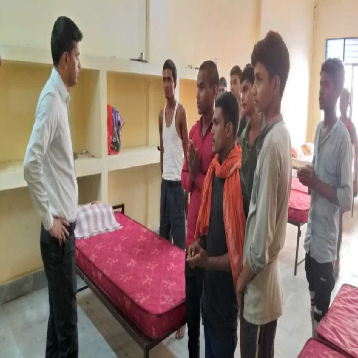 रोहतास: जिलाधिकारी ने प्रवेक्षण