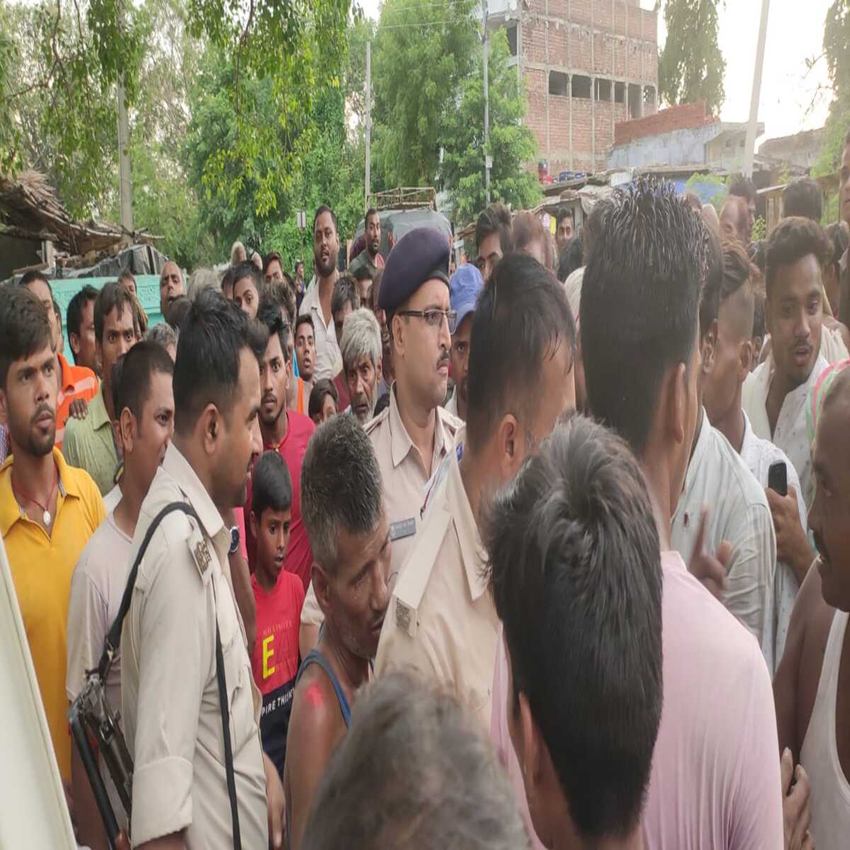 खेत से चोरी गया