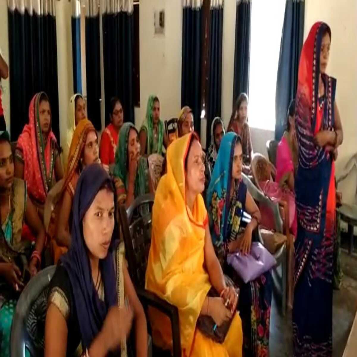 गाजीपुर : महिला मेट की