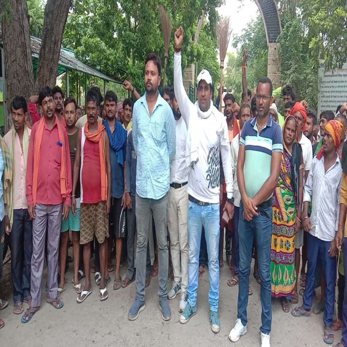 कैमूर: वेतन वृद्धि को