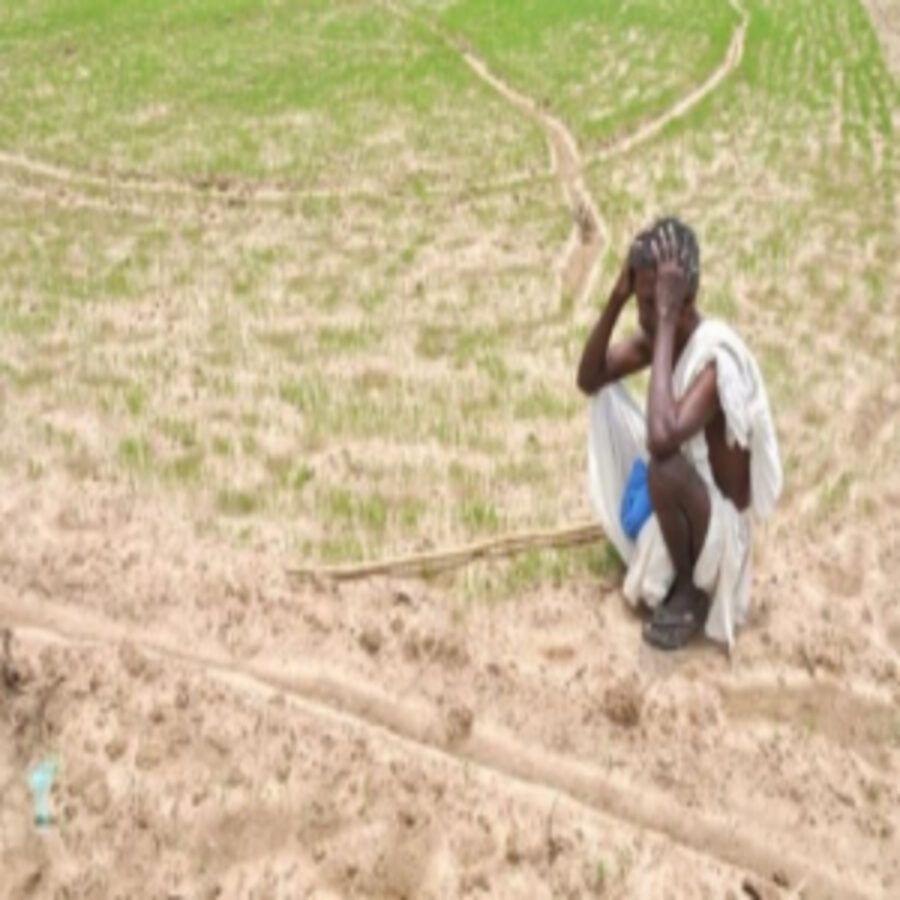 रोहतास: बूंद बूंद पानी