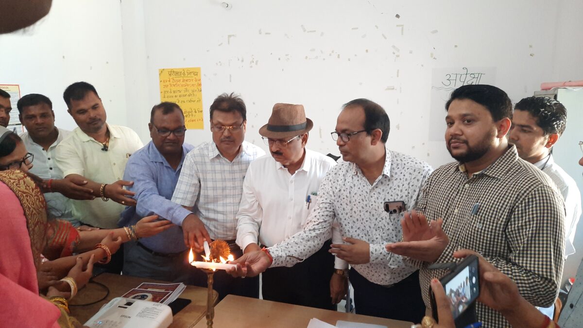 स्वास्थ्य सेवाओं को लोगों