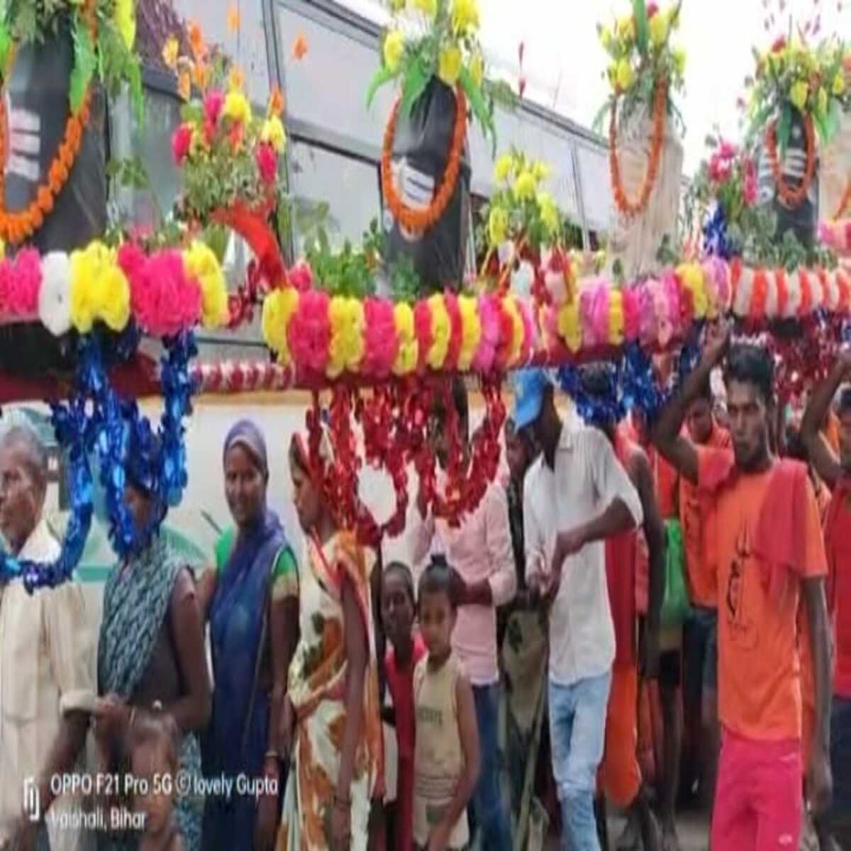 बाबा भूतनाथ मंदिर में