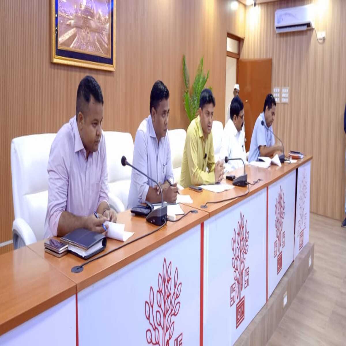 नगर निकाय चुनाव को