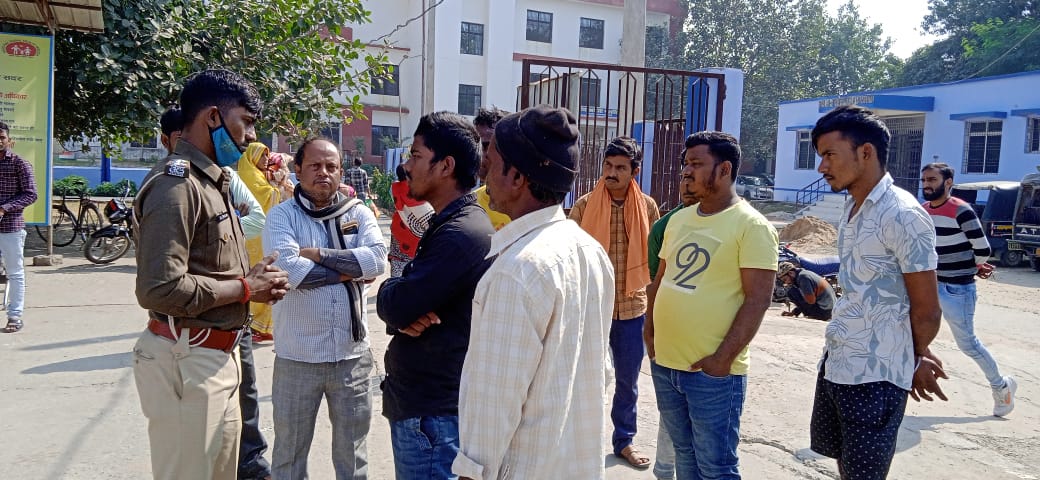  विवाहिता की गला दबाकर