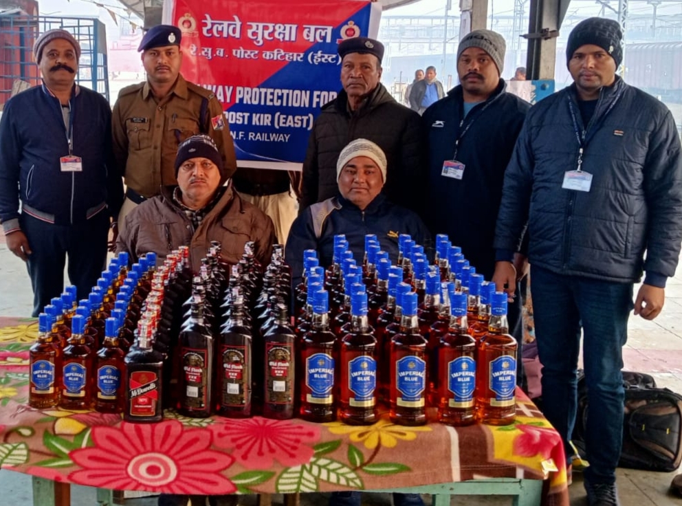 लाखो का विदेशी शराब