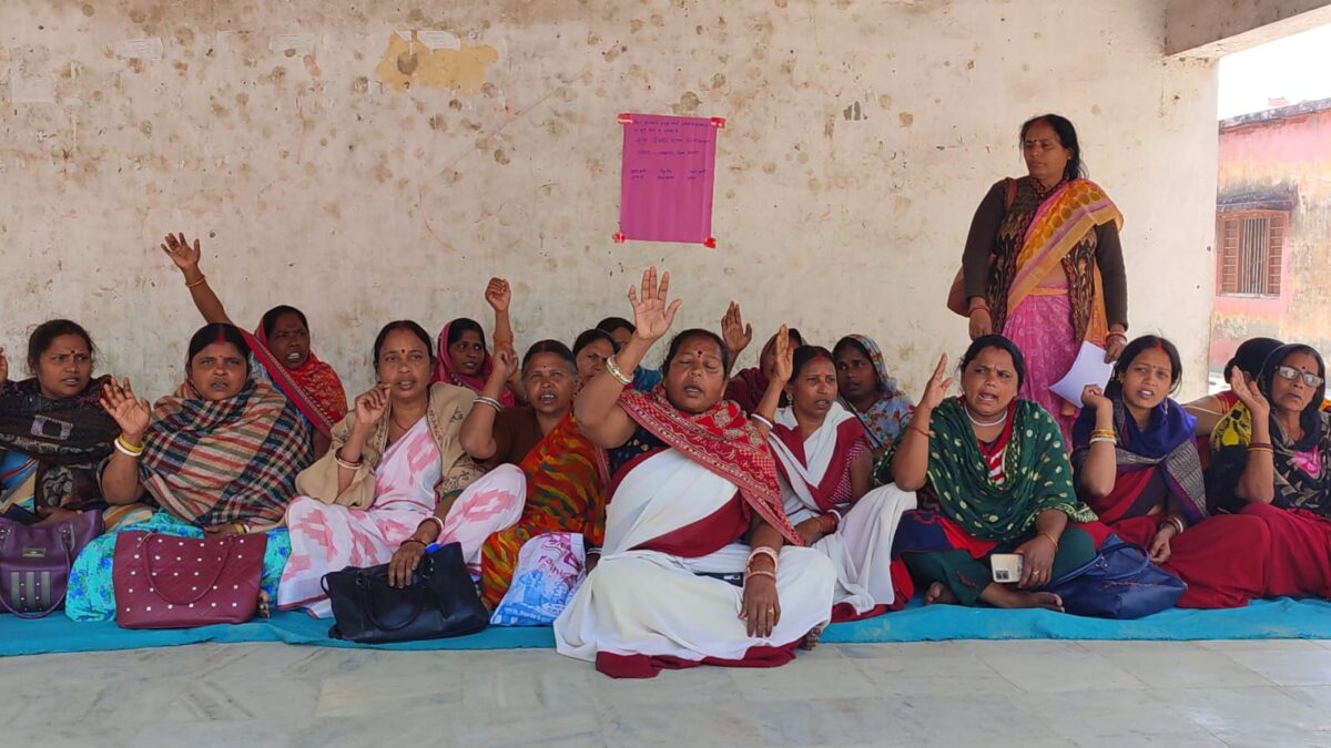 आंगनबाड़ी सेविकाओं सहायिकाओं ने