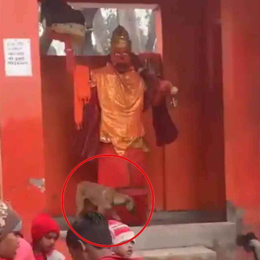 हनुमान मंदिर के चारों